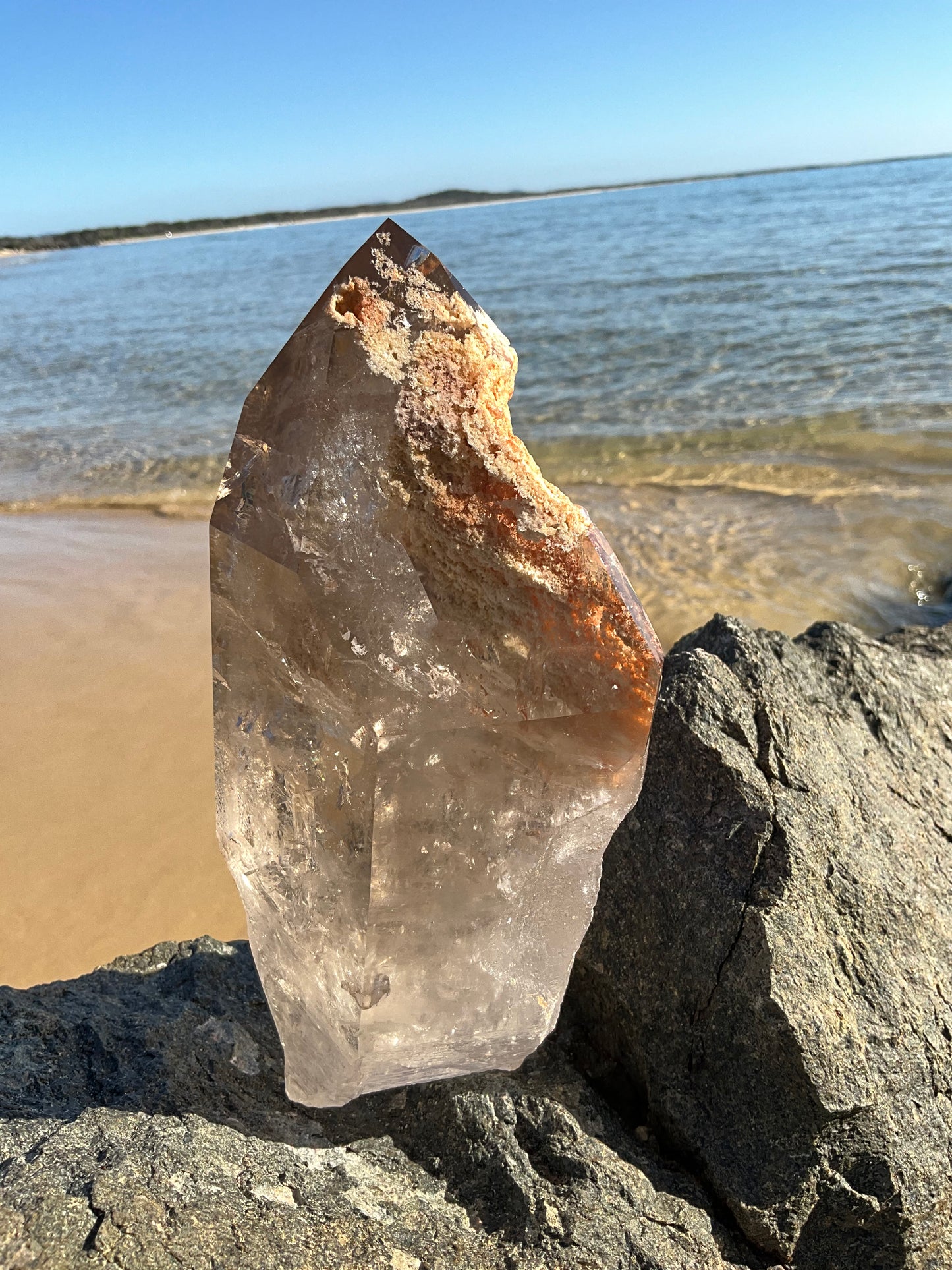 Quartz with inclusions